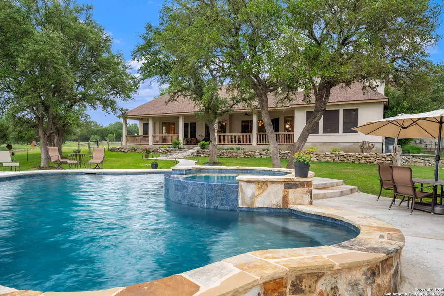 178 CONCHO LN, Boerne, TX 78006-3842