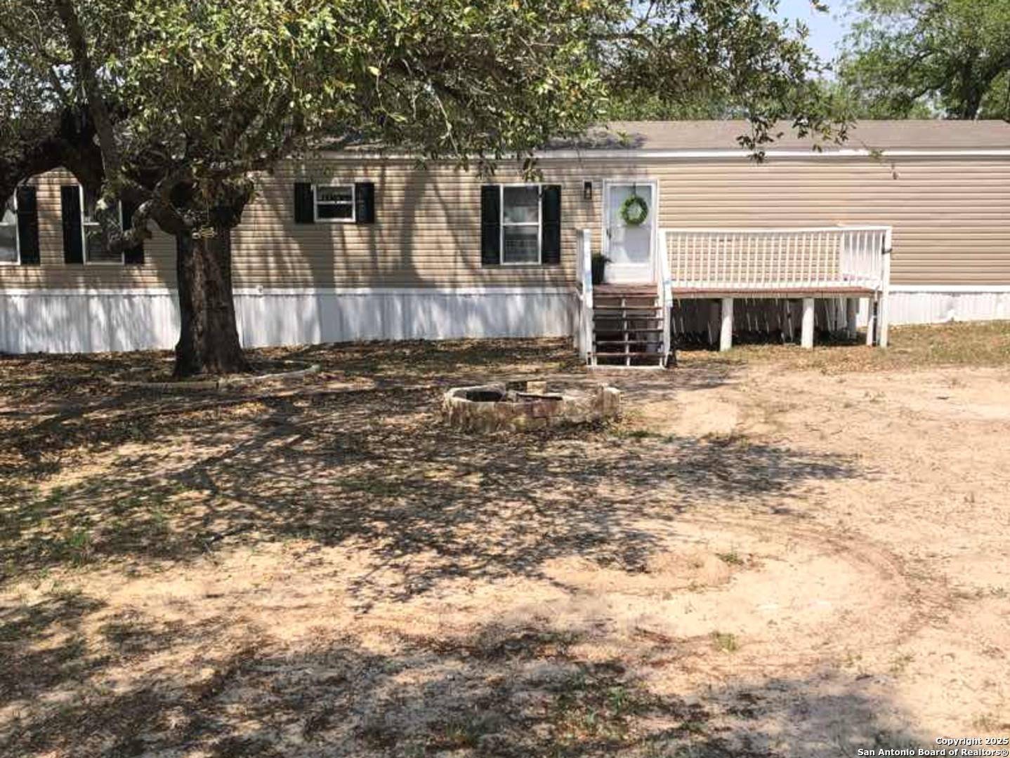 152 Valley View, Poteet, TX 78065