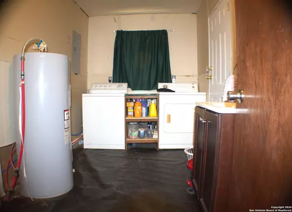 17272 Shady Falls Road San Antonio, TX 78257