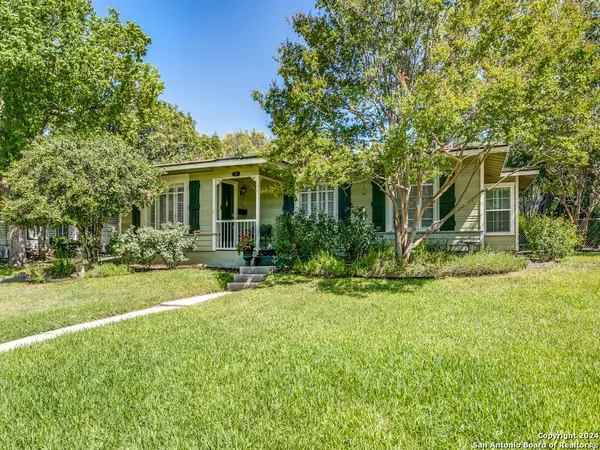 Terrell Hills, TX 78209-6032,225 LYMAN DR