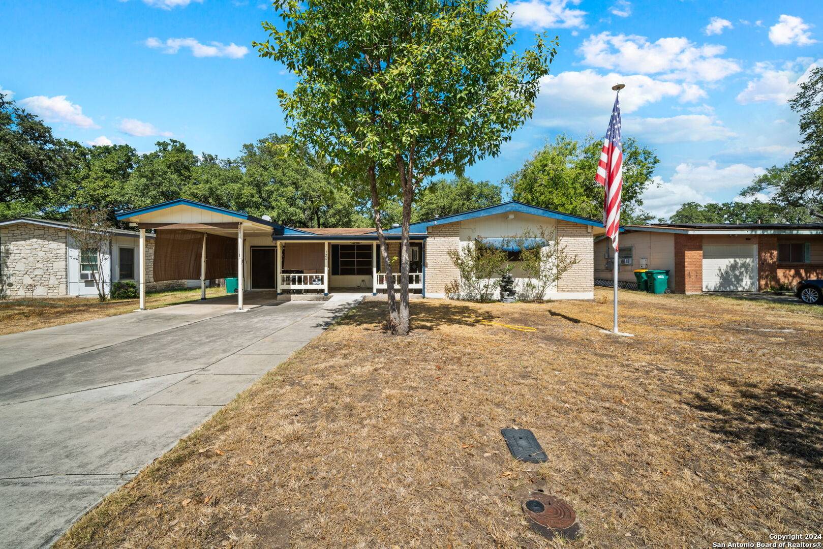 126 ROSEWOOD DR, Universal City, TX 78148-4112