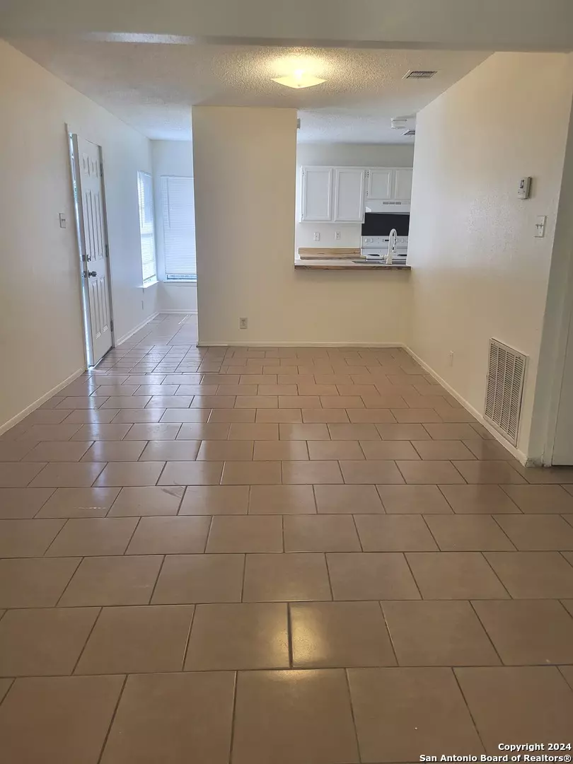 San Antonio, TX 78239-3351,6915 ASHBROOK