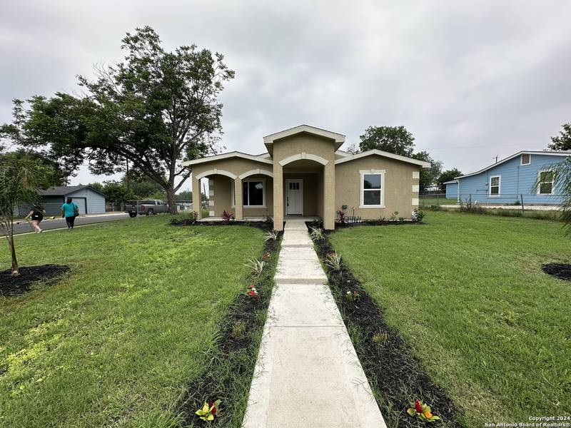 455 DEMYA DR, San Antonio, TX 78227-3106