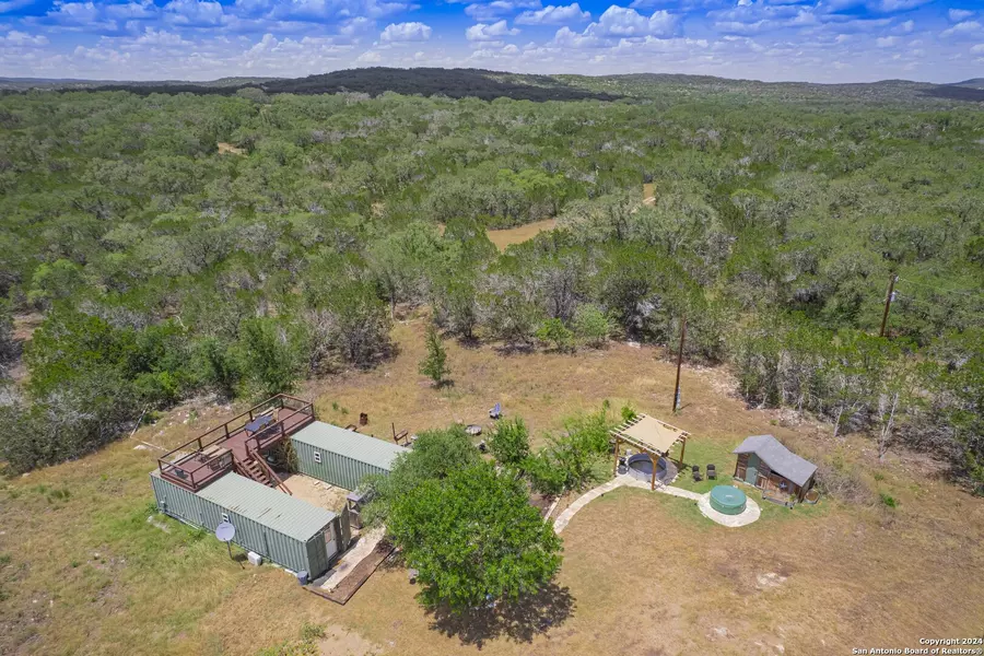 2315 PR 2331, Hondo, TX 78861