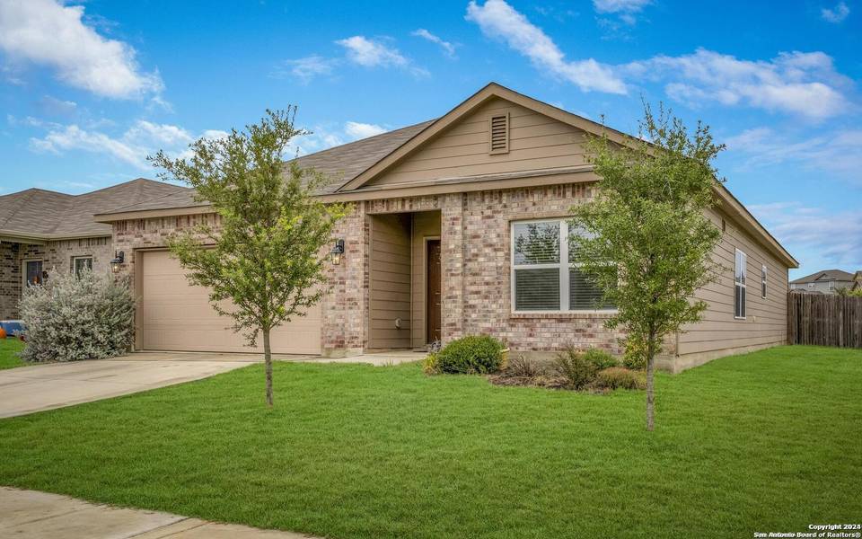 4506 Heathers Star St, St Hedwig, TX 78152