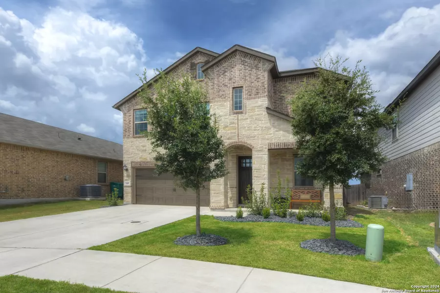 108 CLARENDON, Boerne, TX 78015-2111