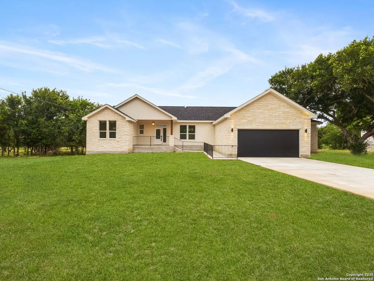 Bulverde, TX 78163,7022 CIRCLE OAK DR