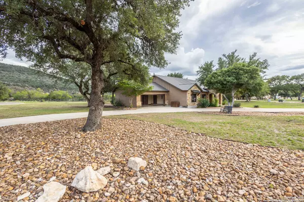Concan, TX 78838,187 Rolling Stone