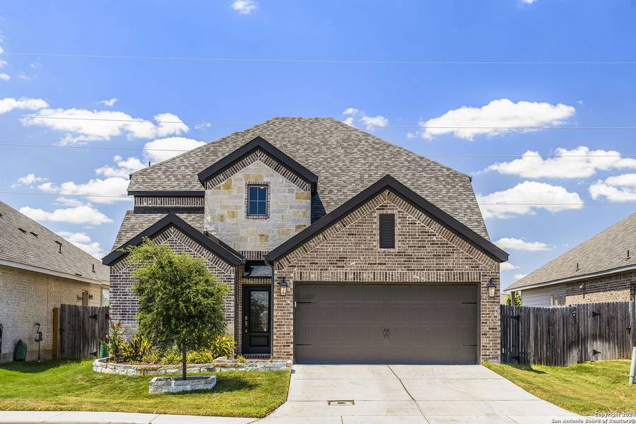 1932 EDGECREEK, Seguin, TX 78155