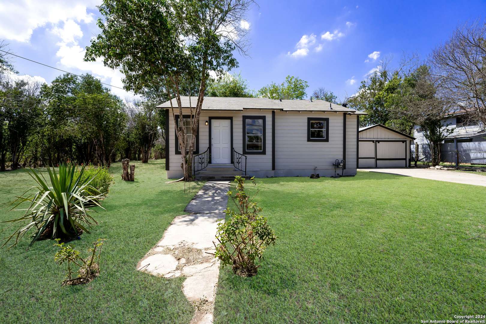 San Antonio, TX 78220-3322,550 HOLMGREEN RD