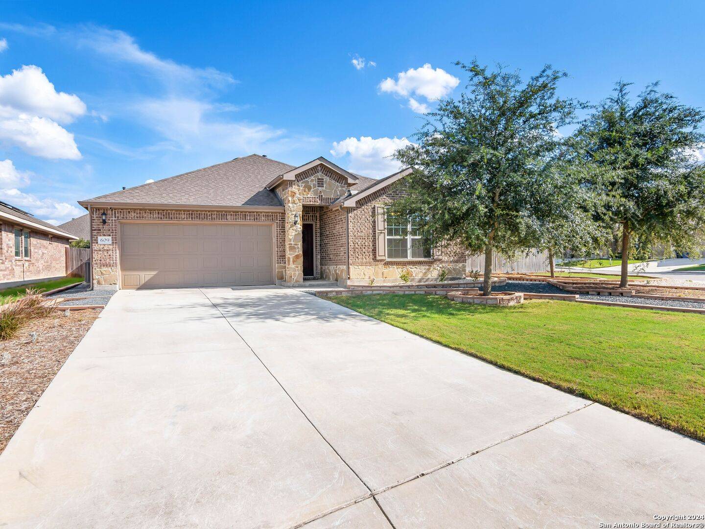 609 RIDGEMEADOW DR, New Braunfels, TX 78130-4689