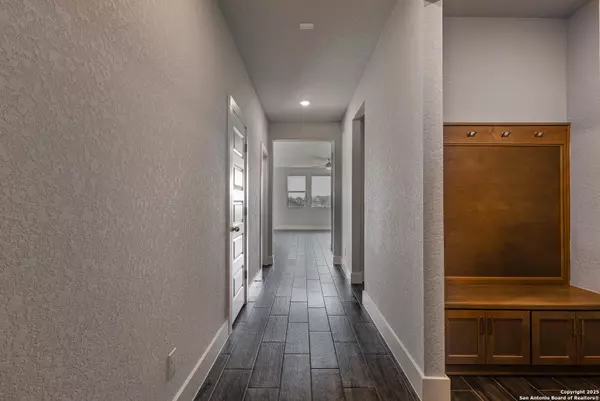 San Antonio, TX 78233-3027,7030 HAYES HORIZON
