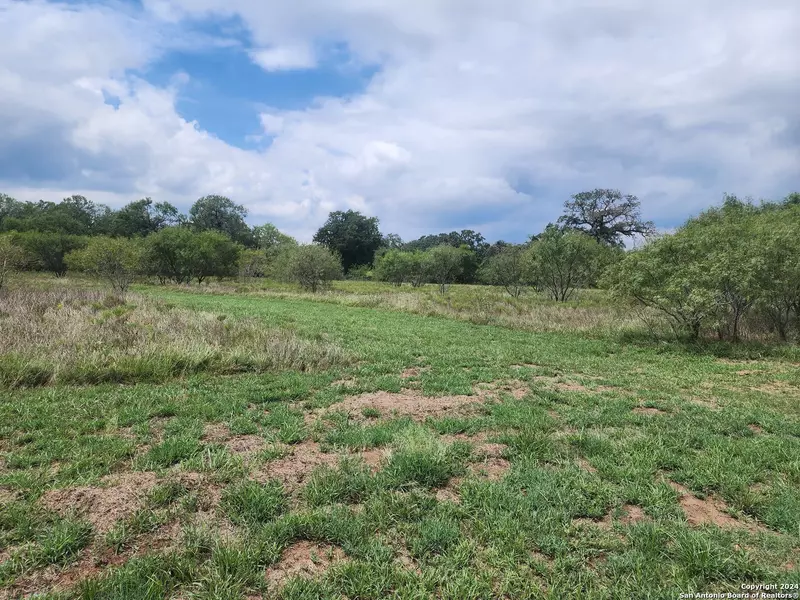 255 Zion Hill, Seguin, TX 78155