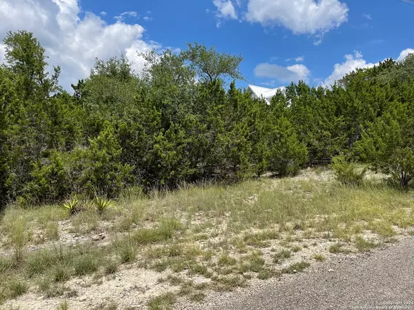 188 SCENIC CREST, Lakehills, TX 78063
