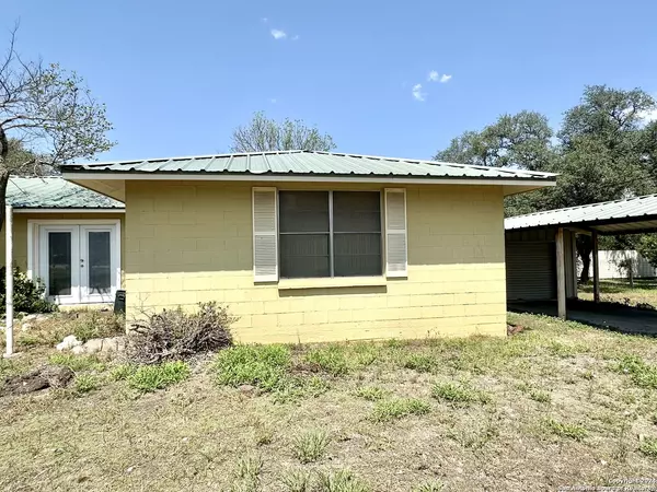 Rocksprings, TX 78880,306 Broadway Street
