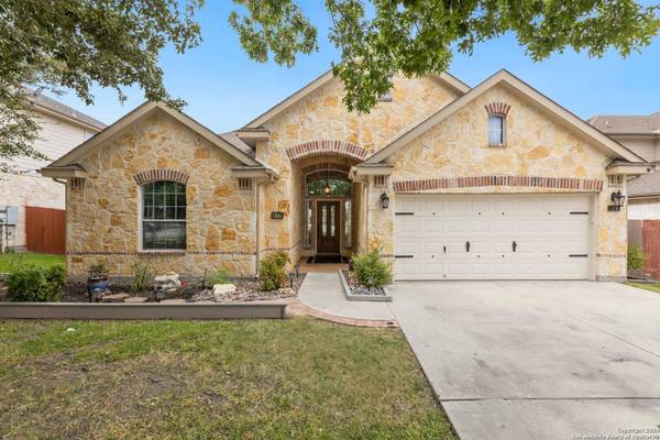 578 SECRETARIAT DR, Schertz, TX 78108-2325