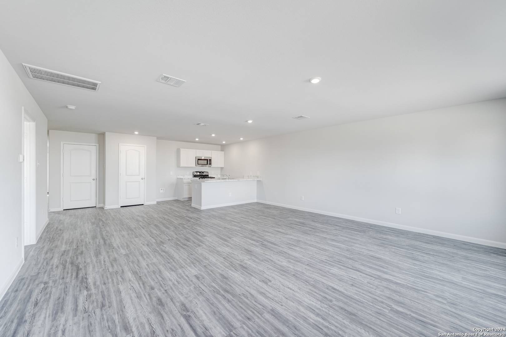 Seguin, TX 78155,401 Jean St.
