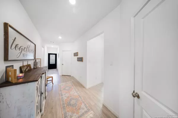 St Hedwig, TX 78152,5310 basil chase