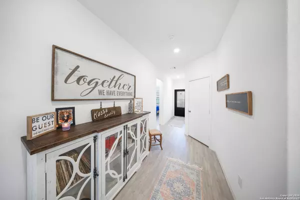 St Hedwig, TX 78152,5310 basil chase