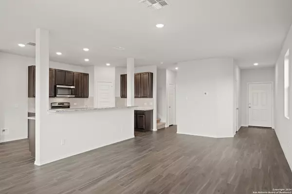 San Antonio, TX 78222,4923 Sandstone Way