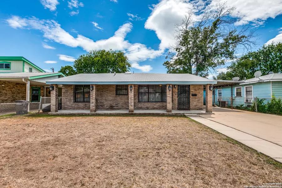 270 LANSING LN, San Antonio, TX 78207-7339