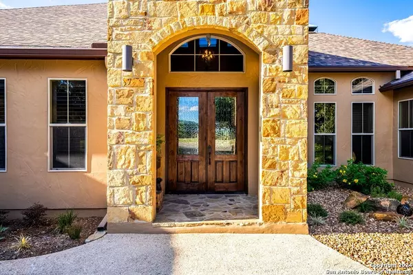 Kerrville, TX 78028-8059,2936 DRY HOLLOW CIR