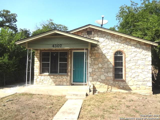 4307 BUENA VISTA ST, San Antonio, TX 78237-2126
