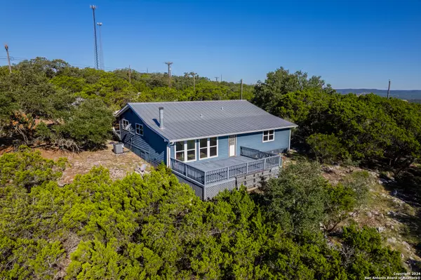 235 Mountain Creek, Pipe Creek, TX 78063