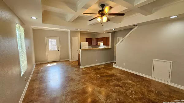 San Antonio, TX 78229-6152,5010 Summit Wood UNIT 4