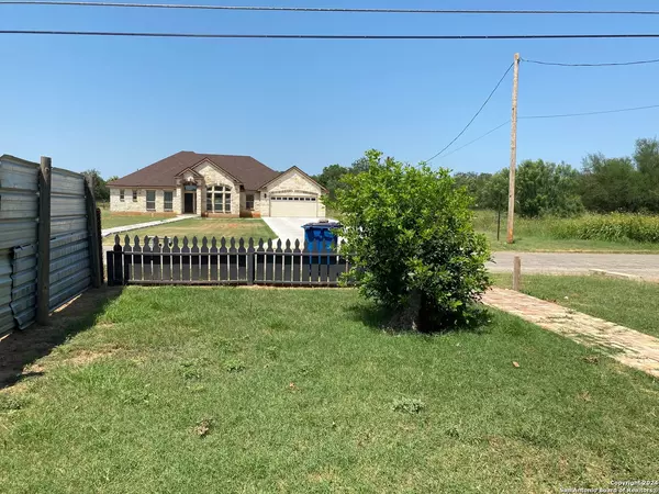 Pearsall, TX 78061,818 BRAZOS