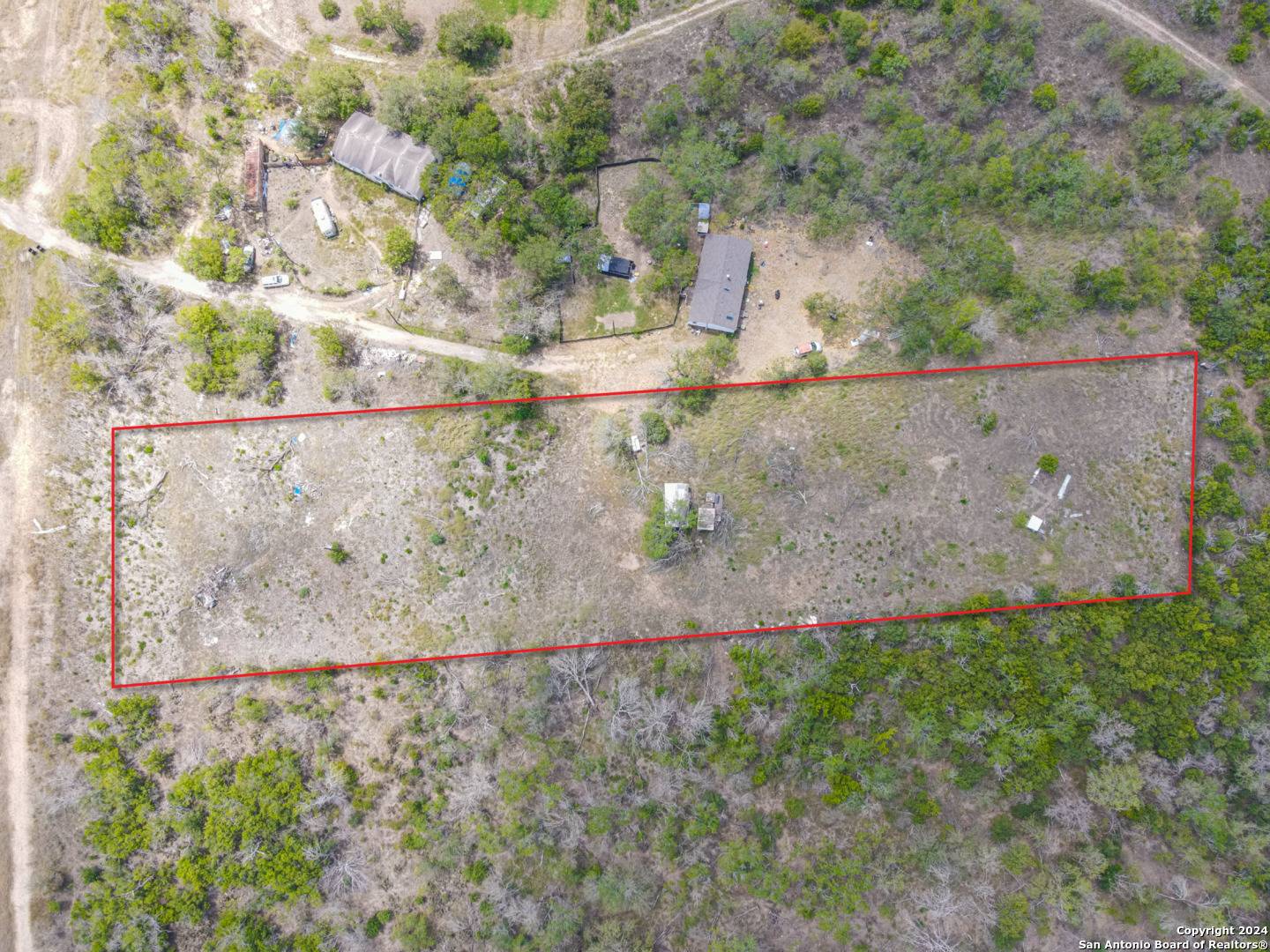 8408 COUNTY ROAD 128, Floresville, TX 78114