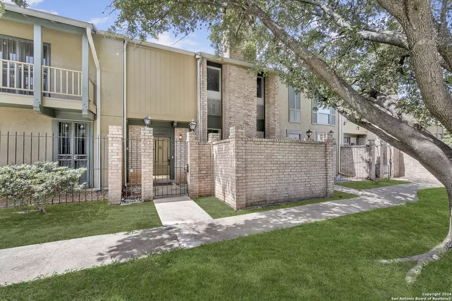 3678 HIDDEN DR UNIT 408, San Antonio, TX 78217-4678