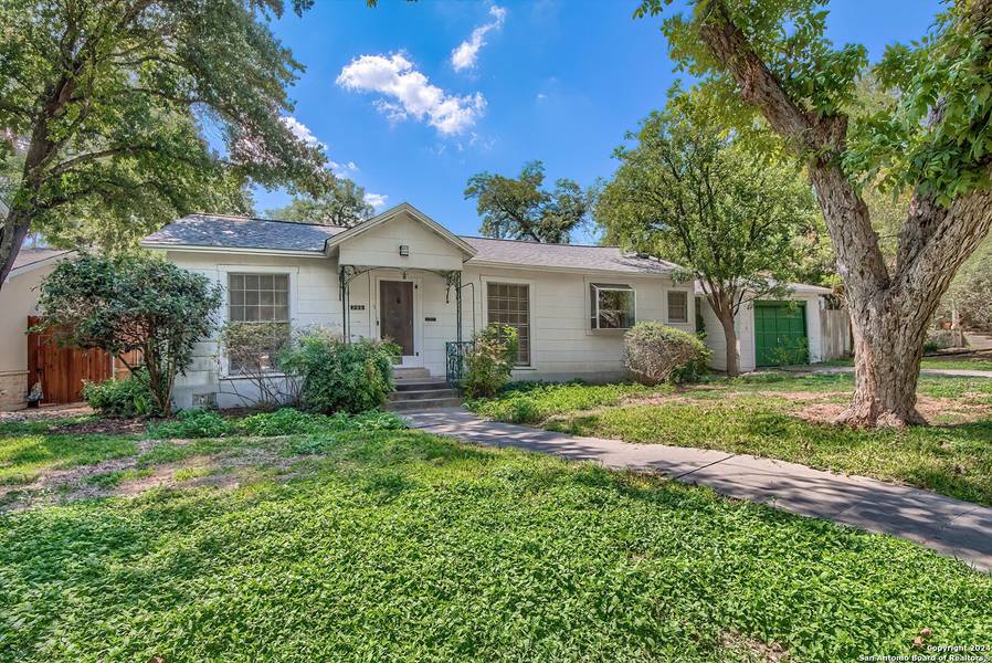 266 E Elmview Pl, Alamo Heights, TX 78209