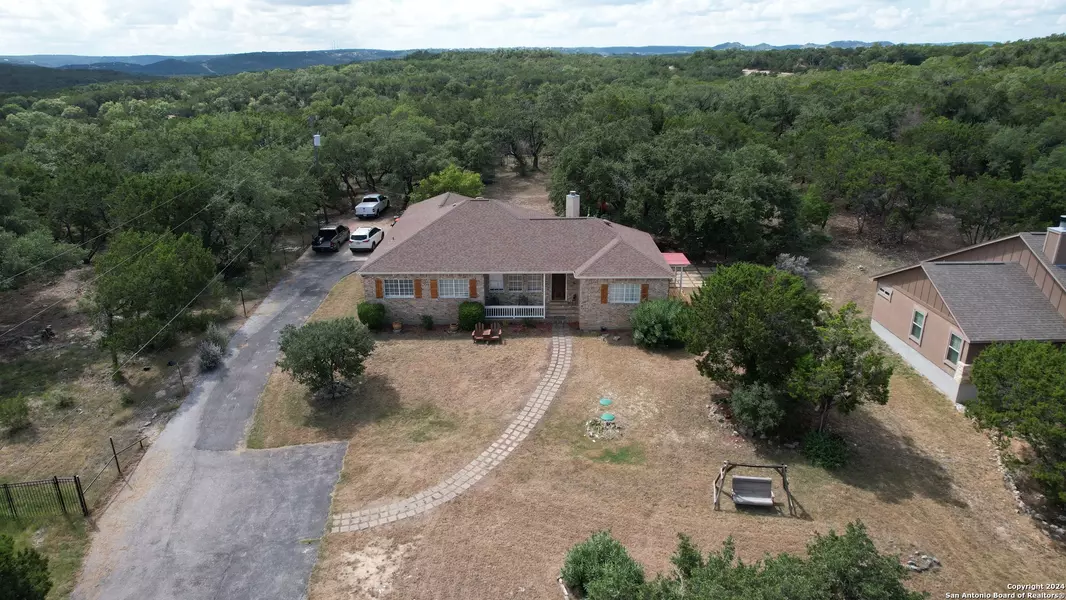 1550 JOHNSON RD, Canyon Lake, TX 78133-3132