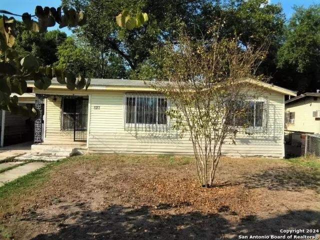 San Antonio, TX 78226-1215,527 PLETZ DR