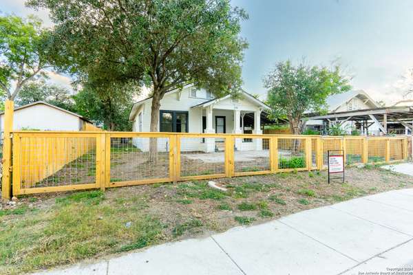 204 Gorman,  San Antonio,  TX 78202