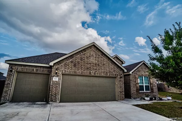 613 RIDGE DRAW DR, New Braunfels, TX 78130-4690