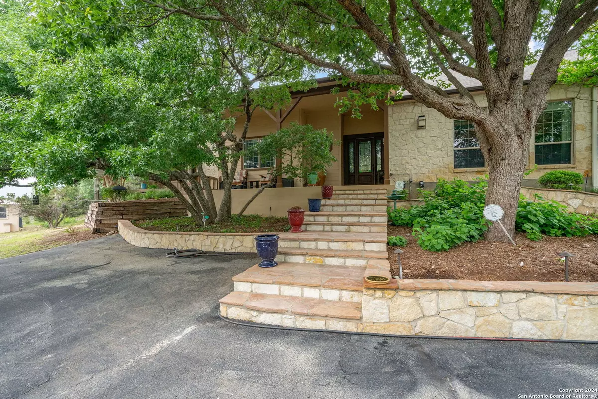 Boerne, TX 78006-6221,140 WALNUT GROVE RD