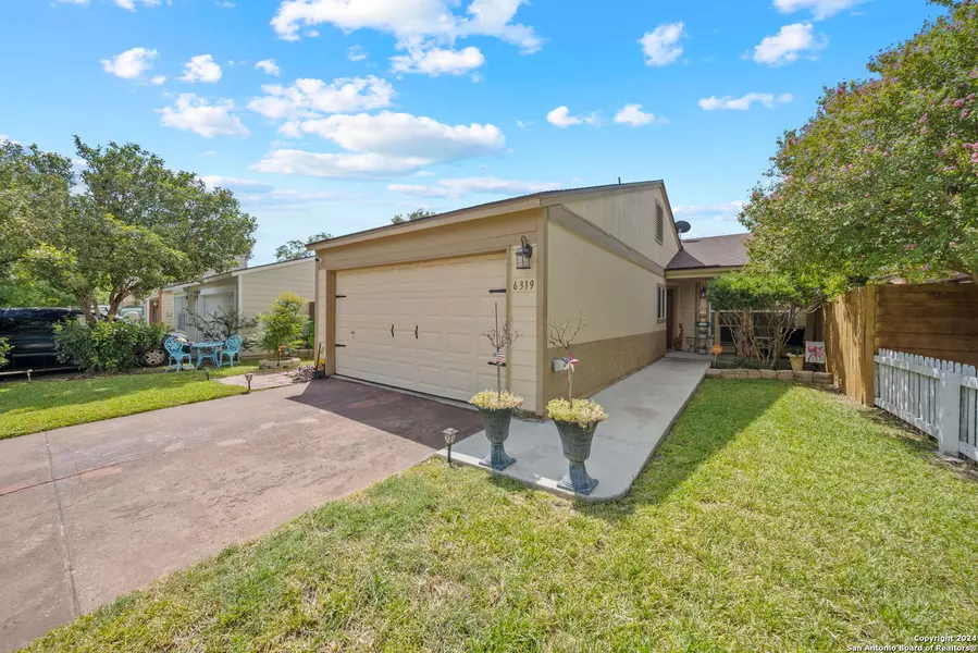 6319 VILLAGE CLUB, San Antonio, TX 78250-5733