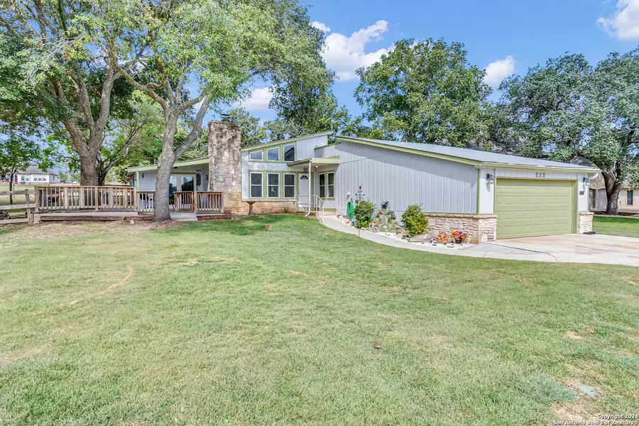 222 Valley Oak, Bandera, TX 78003