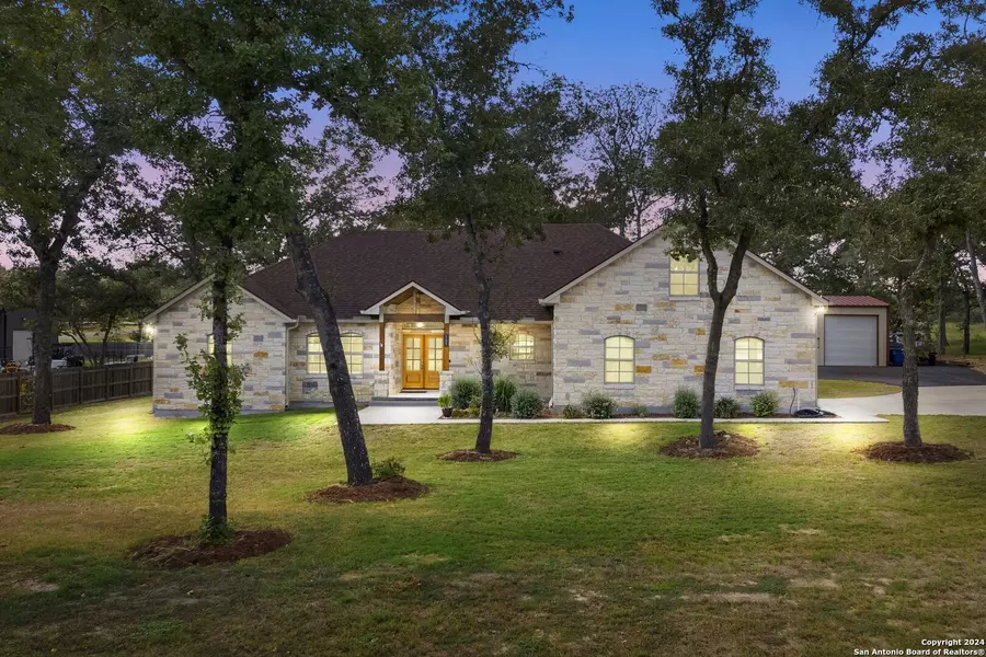 105 owen ridge, La Vernia, TX 78121