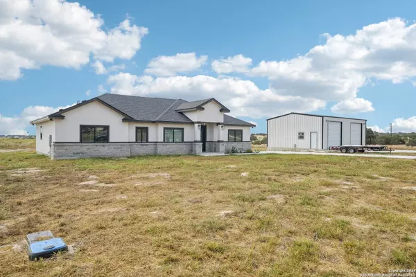La Vernia, TX 78121,792 lake valley