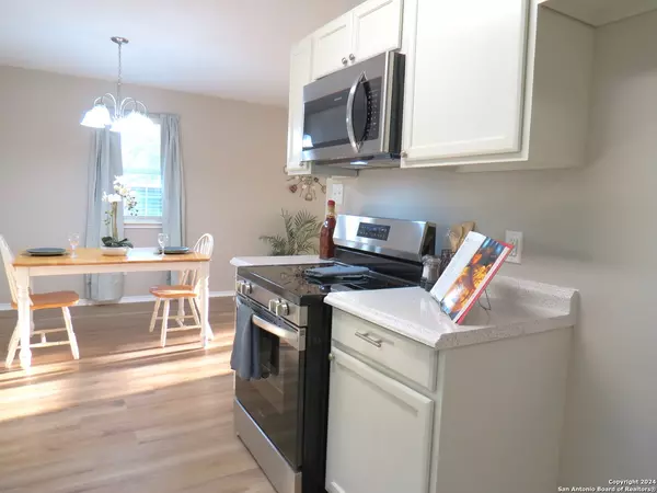 Pleasanton, TX 78064-3558,518 N CHAPMAN ST