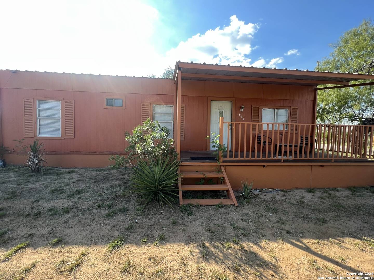 Carrizo Springs, TX 78834-3730,300 12TH ST