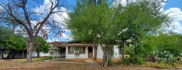 Moore, TX 78057,104 CR 2613/4th St.