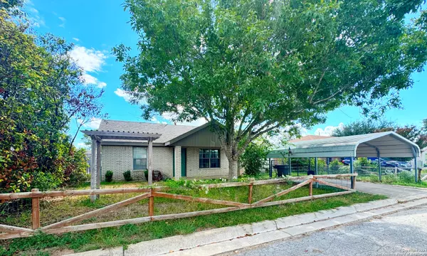 Uvalde, TX 78801-3030,133 RIO GRANDE ST