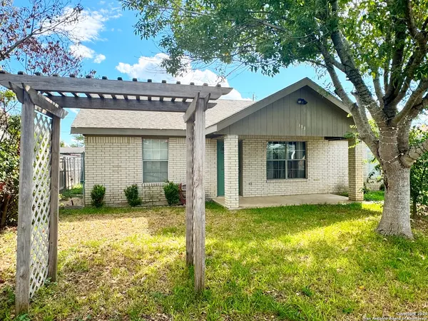 Uvalde, TX 78801-3030,133 RIO GRANDE ST