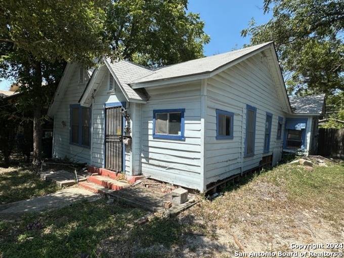 335 ELMHURST AVE, San Antonio, TX 78209-6607