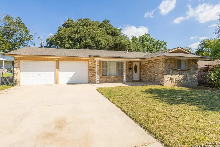 3827 VIEWSITE DR, San Antonio, TX 78223-2859