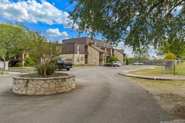 474 Seele St UNIT 6B, New Braunfels, TX 78130-4656